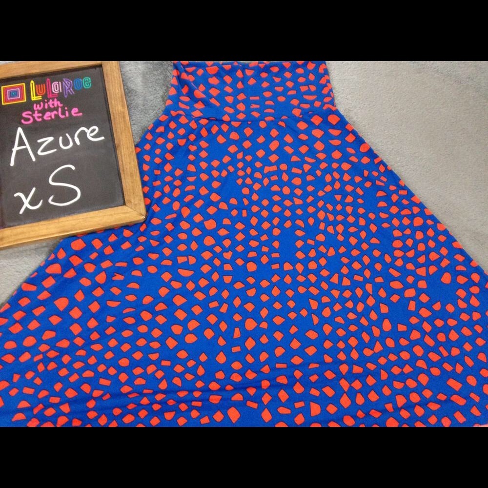 Xs Azure, swing stretchy mid-length skirt.